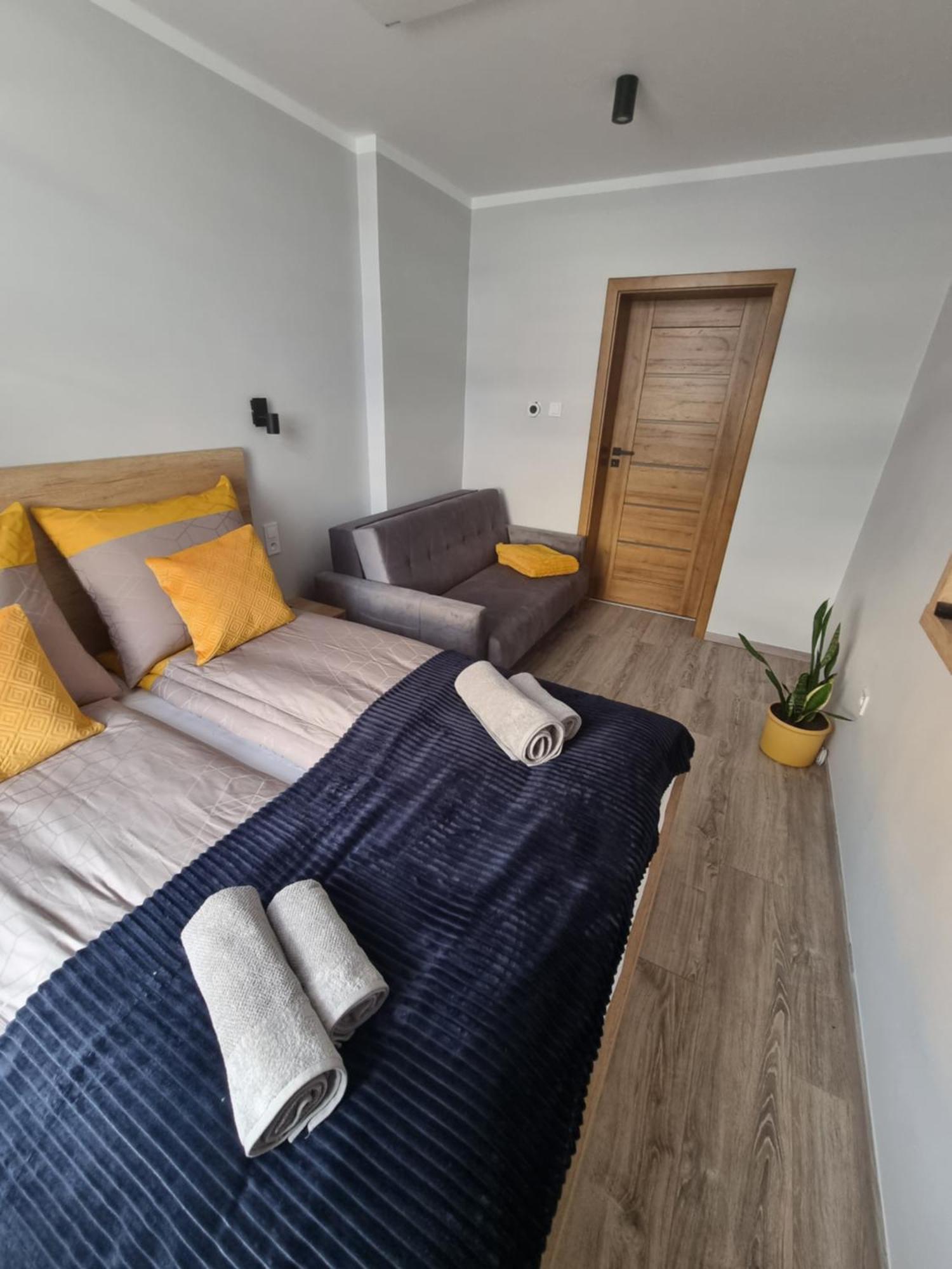Apartament Lux Lemon Jelenia Góra Exteriör bild