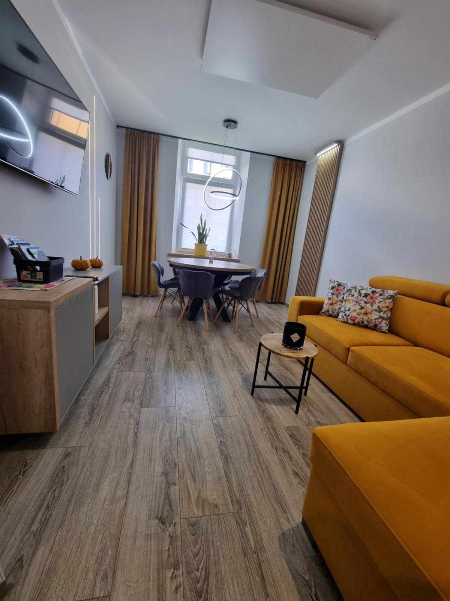 Apartament Lux Lemon Jelenia Góra Exteriör bild